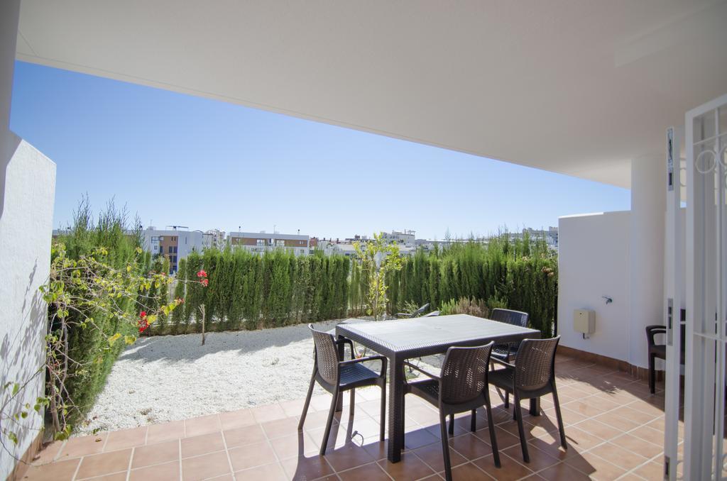 Residencial Linnea Sol By Mar Holidays Orihuela Buitenkant foto